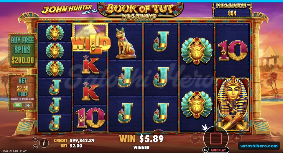 Small win pays with stacked pyramid Wild