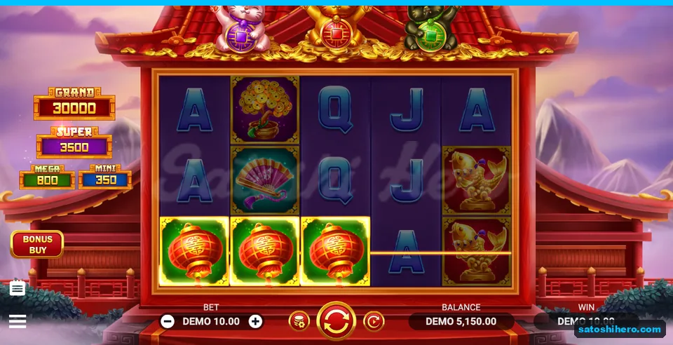 10.00 win shown beneath three red lanterns