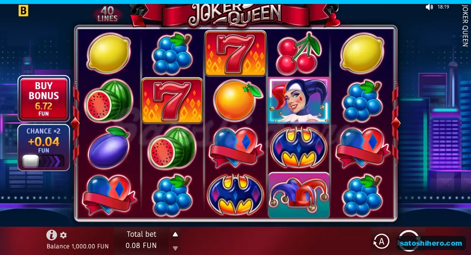 Base screen with fruit symbols and queen portrait