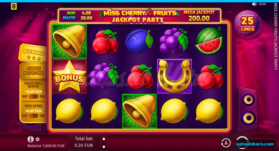 Base screen with jackpot ribbon and side tickets